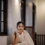 Anarkali Marikar Instagram - Happy Onam. @vishnusanalkumar photography @alora_by_azin costume @makeoverbyjennyluxe_ Mua @epicpicturesin