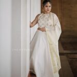 Anarkali Marikar Instagram - Onam aayaal photoshoot nirbandhaa! @vishnusanalkumar photography. @alora_by_azin costume @makeoverbyjennyluxe_ Mua. @epicpicturesin