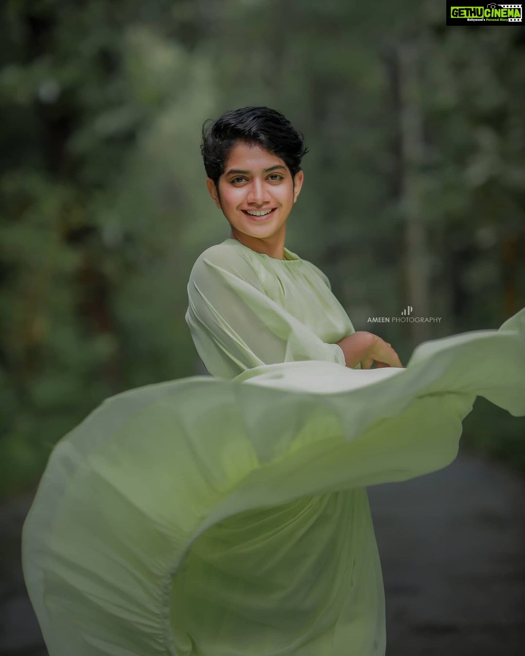 Anarkali Marikar Instagram - To be a pacha manushyan🍃 @ameensabil 📸 @_susan_lawrence_ clothing