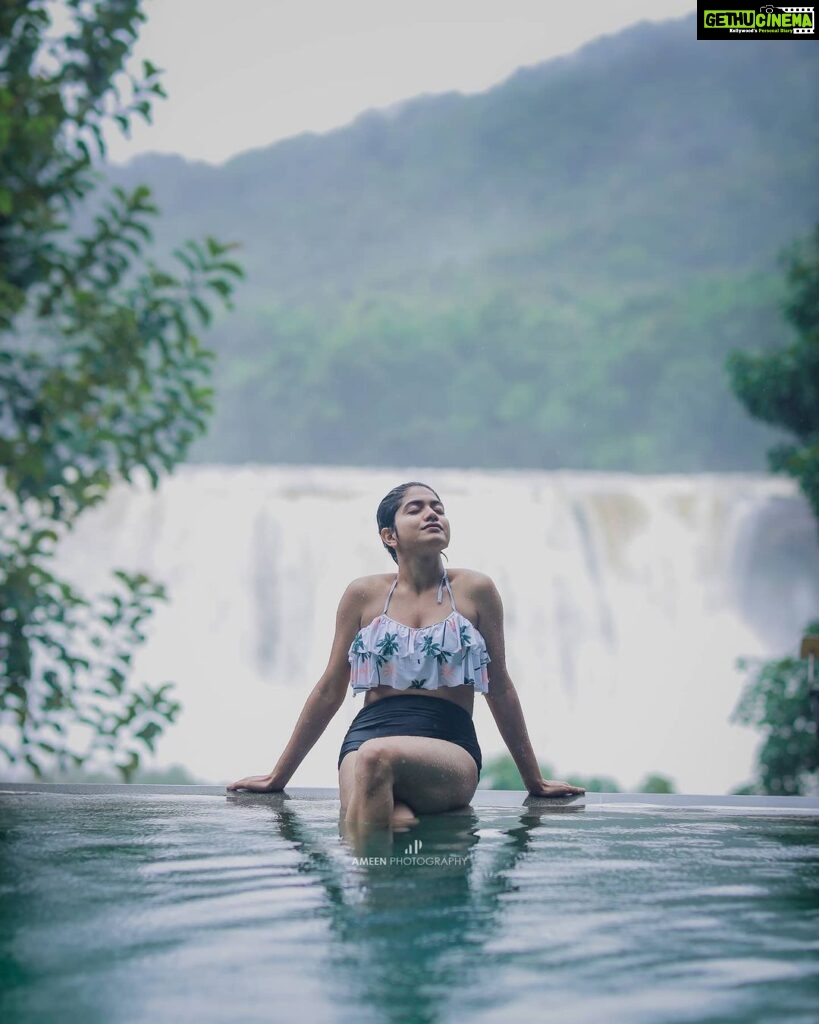 Anarkali Marikar Instagram - It was like a biggini shoot 🥴 @ameensabil photography 📸 From the magical infinity pool @stayrainforest ✨✨