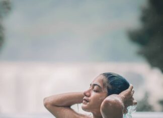 Anarkali Marikar Instagram - It was like a biggini shoot☺️ An @ameensabil photo📸 From @stayrainforest athirappally