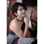 Anarkali Marikar Instagram – @kaya_online_ earings and choker set.

@vivek_subramanian_photography 📸