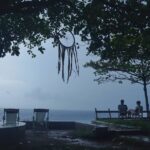 Anarkali Marikar Instagram - I like the sea better when it rains. What's your vibe like? With @cliffstories you'll love it either way!!! @arvind._.mohan photography Cliff Stories