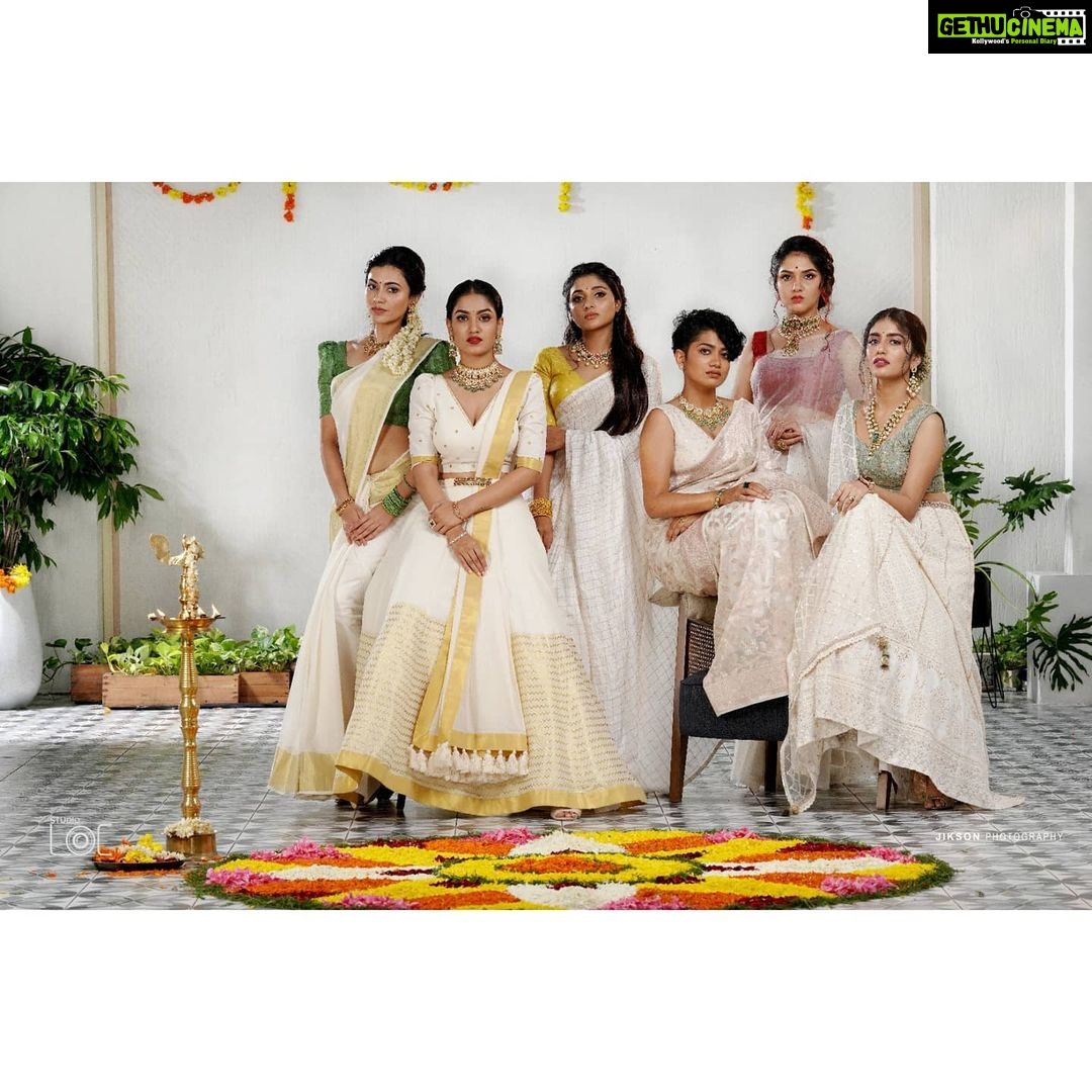Anarkali Marikar Instagram - അപ്പോ ഹാപ്പി ഓണം🏵️ More of a serious onam when you swipe left Concept, Direction & Photography: @jiksonphotography Production: @homeworkproductionsbystudioloc Producer : @sija_rajan Project design : @jobilfrancismoolan DOP : @ghalibmohammed__7 @_akhilchandran_ Designer : @_zuzanh_ Stylist : @asaniya_nazrin Art Director : @zouthking_0fficial Photography team : @a____p____t @photographer_indeed @bipinsivan @shiyas_mk Retouch : @magicwand_by_loc Casting : @dreamwalkerscasting BTS tape : @akshay_chandran____ Makeup : @shiva_makeover Assistant : @vijaylakshmibridalmakeover Costume courtesy : @ans_hautecouture_official Jewellery Courtesy: @sangeetha916gold Jewellery Cine unit : Anand Cine unit Location :@portmuziriskochi