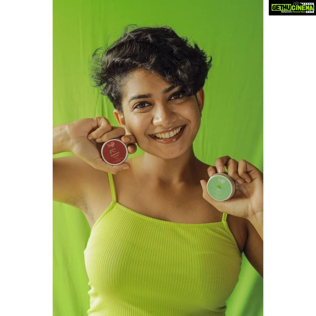 Anarkali Marikar Instagram - @deyga_organics 💚💚 The BEETROOT LIP BALM and the MINT LIP SCRUB is something your lips really need. The lip scrub is too good you might want to eat it because of its juicy smell. 🤪 Photography : @a__l__e__x__m__