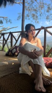 Anarkali Marikar Instagram - എന്റെ മാണിക്യവീണേ !!!

@themudhousemarayoor
