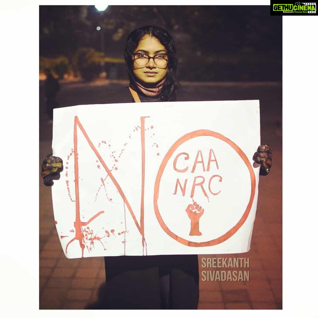 Anarkali Marikar Instagram - I am a Muslim. Do you identify me by my attire? @srknahts_ photography #standwithjamia Jamia Millia Islamia, New Delhi