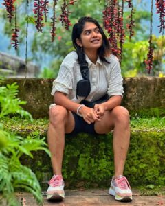 Anarkali Marikar Instagram - Felt beautiful after very long ♥️
At @themudhousemarayoor 

@ameenbarif 📸