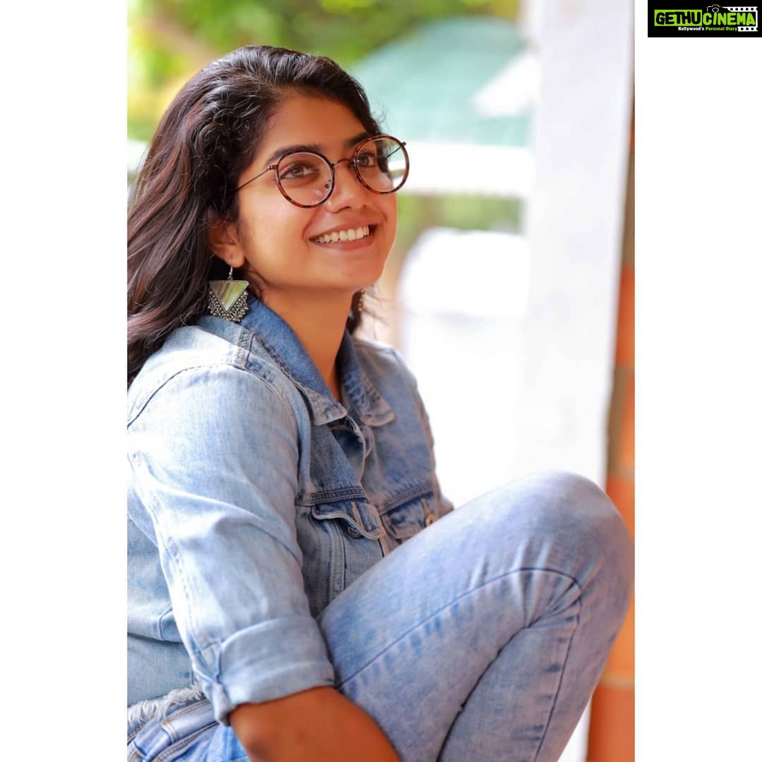 Anarkali Marikar Instagram - @borassco_com eyeglasses❤️ Thanks a lot for those!!! . . . @niasmarikar photography