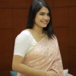 Anarkali Marikar Instagram - Just trying to be cute! 😬 @zalhaas saree @salih.mt 📸