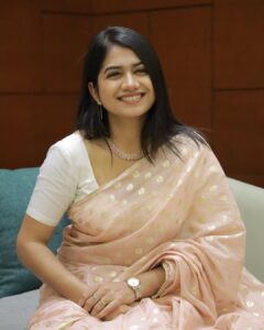 Anarkali Marikar Instagram - Just trying to be cute! 😬
@zalhaas saree
@salih.mt 📸