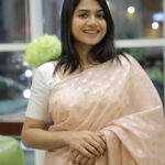 Anarkali Marikar Instagram - Just trying to be cute! 😬 @zalhaas saree @salih.mt 📸