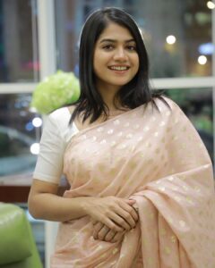 Anarkali Marikar Instagram - Just trying to be cute! 😬
@zalhaas saree
@salih.mt 📸