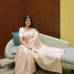 Anarkali Marikar Instagram - Pink glow🌟 @zalhaas thanks for this cute saree. @salih.mt 📸