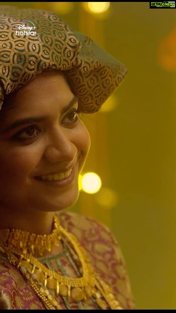 Anarkali Marikar Instagram - പിന്നെ, ഞാൻ ഒരു കാര്യം പറയട്ടെ? #SulaikhaManzil is now streaming on #DisneyPlusHotstar. Watch Now - hotstar.com/in/movies/sula… #DisneyPlusHotstarMalayalam #HotstarMovies #MalayalamMovie #SulaikhaManzilOnDisneyPlusHotstar #SulaikhaManzilStreamingNow