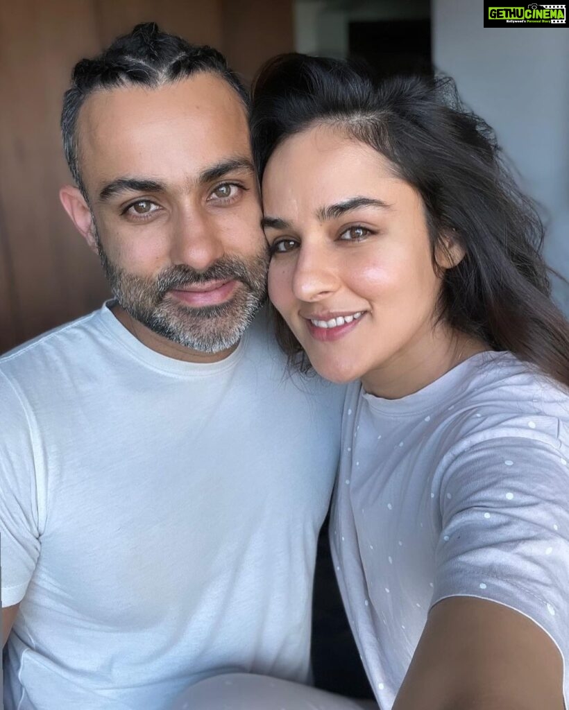 Angira Dhar Instagram - To wake up to your face 🥰 @_shan_dhar #myyoungling #sametosame