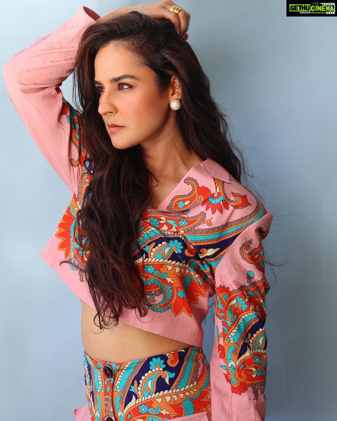 Angira Dhar Instagram - When you happy and you know it.. you just dance 🪩 …… like a flamingo 🦩 Stylist- @pranita.abhi Assistant- @yeshadattani Outfit- @_shrutisancheti Heels- @lodishoesindia Earrings- @iblamebeads @tas27 Rings- @bloome.in @the_bling_girll X @offbeatmediain Bag: @rubilxn Photographer- @thetiltedlens Hair: @savi.hair Makeup: @elishabmua