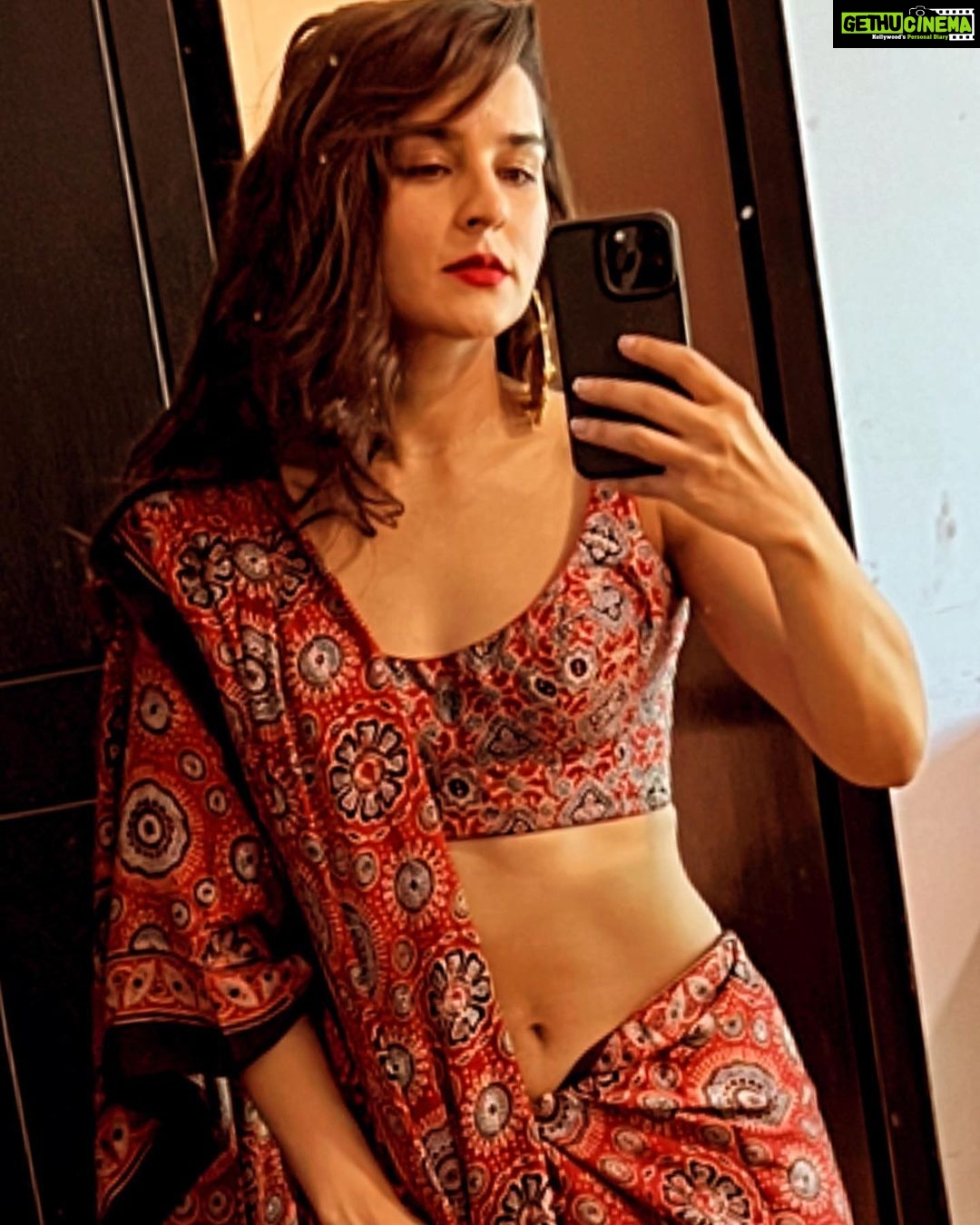 Angira Dhar - 62K Likes - Coz a Saree needs a special mention ❤️