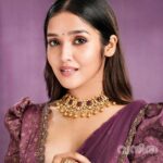 Anikha Instagram - thank you so much @vanithamagazine for having me on the cover. it’s always wonderful to be back @sreekanth_kalarickal @ashif_marakkar @arsignatureofficial @anusharejiar @joscojewellers @michaelaerthedathu