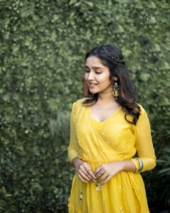 Anikha Instagram - #Buttabomma promotions ✨✨

@studiobustle 
@they_call_me_keshu 
@raji.raaga09
@devaras92