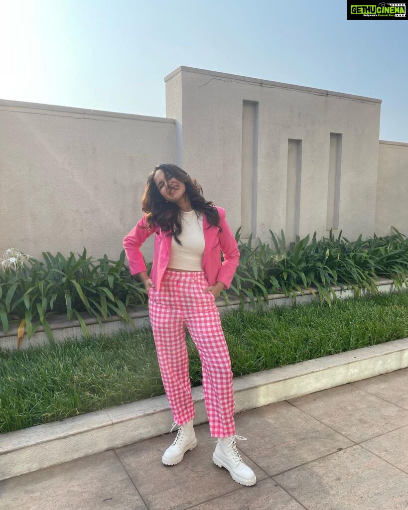 Anikha Instagram - still not over whites and pinks🤍 @ohmydarlingmovie fit: @arsignatureofficial