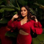 Anikha Instagram - 🌶️ @anikhasurendran Styling : @amritha_lakshmi___ @styledby_al_ Mua : @sreegeshvasan_makeupartist Costume : @episode_c_cube__ Jewellery : @kaya_online_ Location : @stay.dium