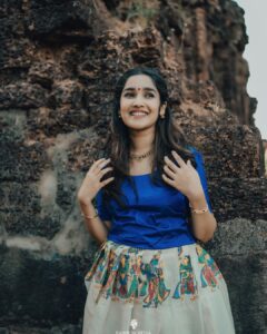 Anikha Instagram - happy vishu 🌼🌼

@rainbowmedia_photography