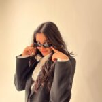 Anikha Instagram - .take money. pc: @krisssthetic “Darling” song is out on youtube #ohmydarling