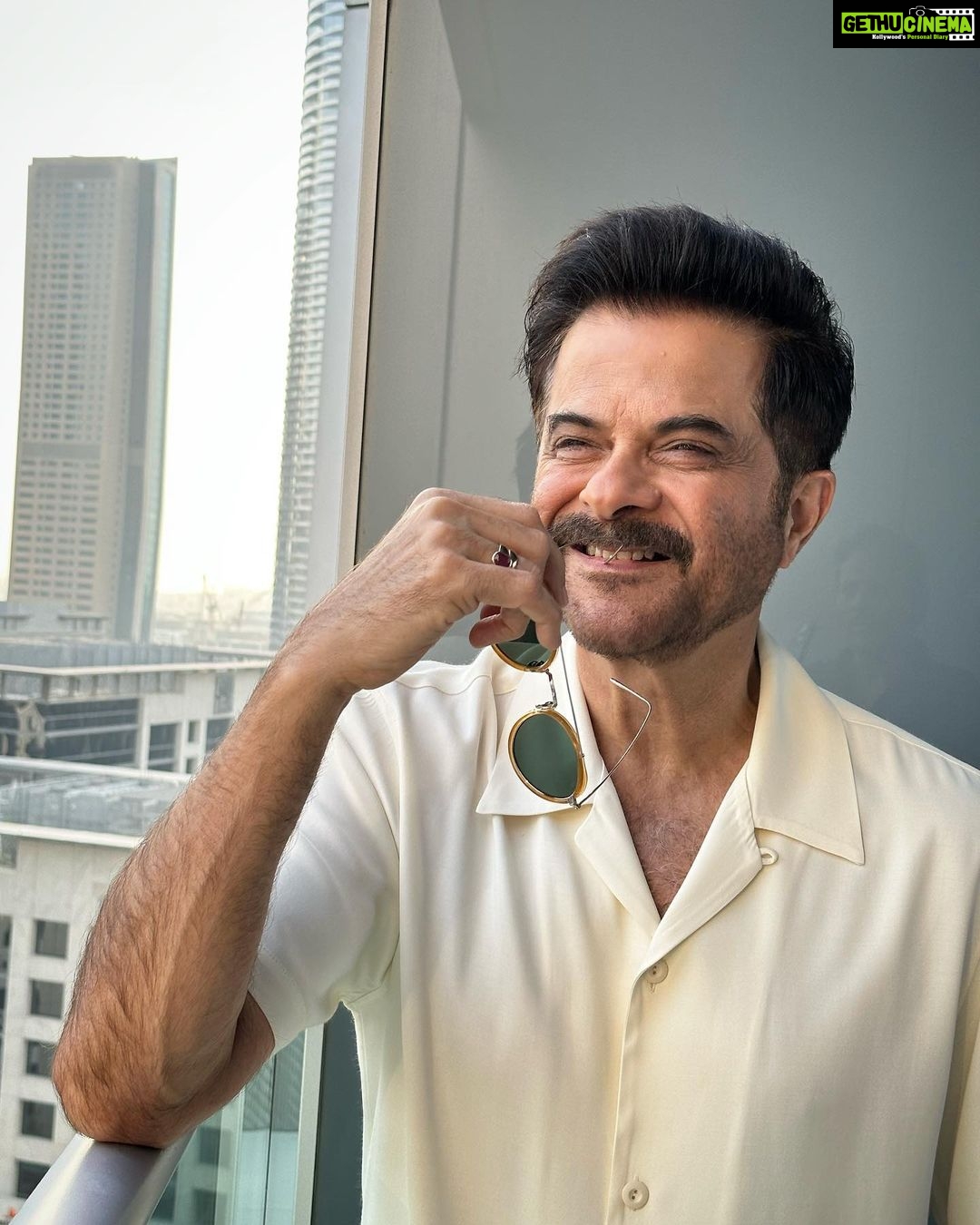 Anil Kapoor Instagram - I seem to have a cosmic connection with #dubai . Something (or the other) keeps pulling me back here and I'm not complaining! Dubai, United Arab Emirates