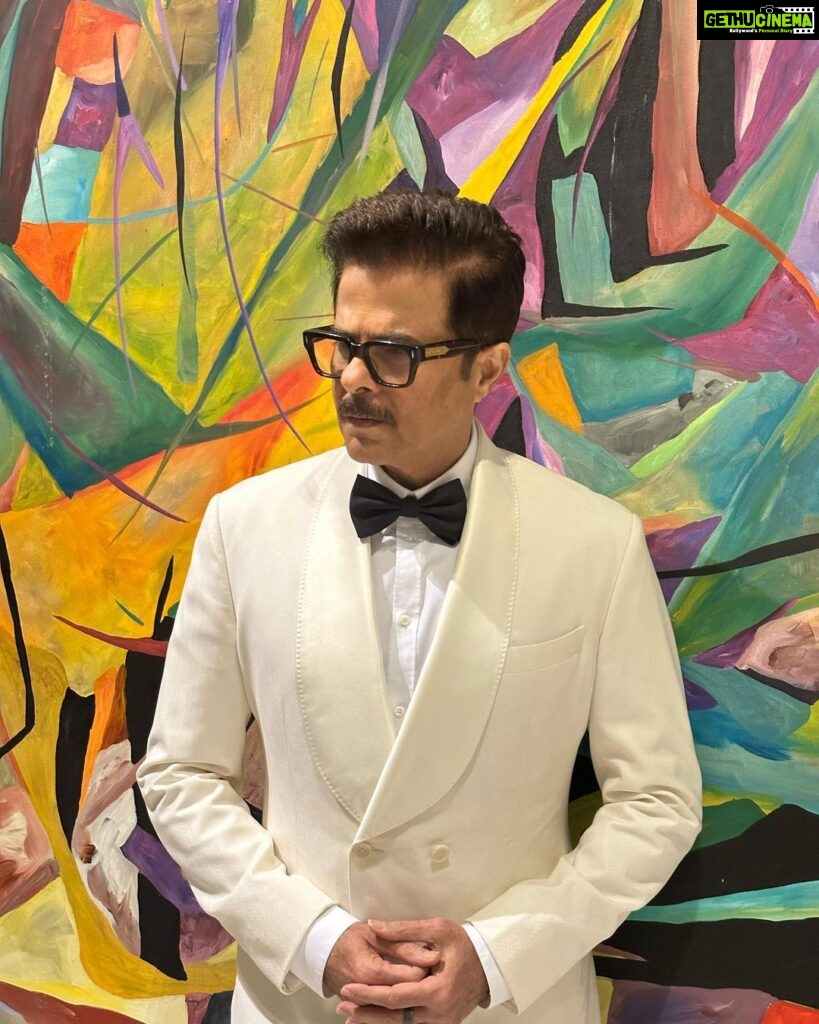 Anil Kapoor Instagram - Feeling the Saturday night fever! #IIFA Outfit: @raghavendra.rathore Stylist: @kshitijkankaria @saloniparekh__ Makeup Artist: @deepakchauhanartist Hairstylist: @raskarjaipal @whynot_byzeeba @iifa Abu Dhabi, United Arab Emirates