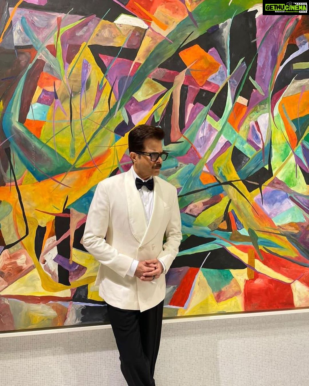 Anil Kapoor Instagram - Feeling the Saturday night fever! #IIFA Outfit: @raghavendra.rathore Stylist: @kshitijkankaria @saloniparekh__ Makeup Artist: @deepakchauhanartist Hairstylist: @raskarjaipal @whynot_byzeeba @iifa Abu Dhabi, United Arab Emirates