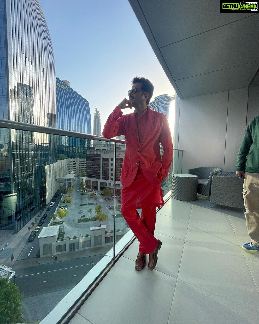 Anil Kapoor Instagram - The colour of the day is RED for the @malabargoldanddiamonds Store Launch in Sharjah! Dubai, United Arab Emirates