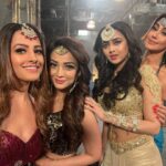 Anita Hassanandani Instagram - Taaza taaza Garma Garam from the sets of 🐍 With the hotties 🔥