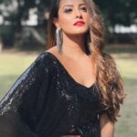 Anita Hassanandani Instagram - Back to the 80s kinda day 📻 Back to work 🤞 Look @ahiclothing