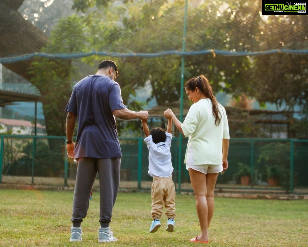 Anita Hassanandani Instagram - Omg don’t grow up so quickly 😭! Can’t believe you are already 2 Time truly does fly! Thank you my little cupcake for showing me the purest truest most unconditional form of love🤍 Thank you for making me a more kinder sensitive loving a better version of me✨ Thank you for choosing me as your mother 🧡 You complete me Love you more than you can ever imagine 😘 Here’s wishing you a birthday full of love good health and happiness. #MySon #MyShine #myworld Best 2 years of my life I love you Happy birthday MYAARUPAARU🎈 📸 @ruchitakjainphotography