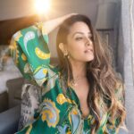 Anita Hassanandani Instagram - Feeling comfy yet sexy! Swipe ➡️ Wearing @stylejunkiie