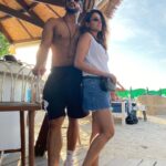 Anita Hassanandani Instagram – 🦋 
FYI : when i was busy cribbing bout how fat I was🙄