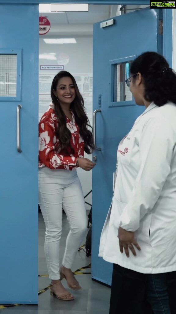 Anita Hassanandani Instagram - I recently posted about Mortein Smart+ being India’s fastest and most powerful formula and to get the proof for the same, I made a trip to Mortein Advanced Research Lab. Turns out that Mortein Smart+ is actually the true expert! Now make your bedtime safe by bringing home your Mortein Smart+ pack and get rid of those buzzing sounds and deadly diseases like dengue and Malaria. #MorteinDegaAsliProof #MorteinIndia #NoMosquitoes #MorteinSmart+ #ScienceProven #Refill #Mosquito #Repellent #LiquidVaporizer