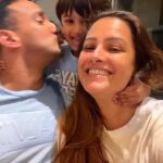 Anita Hassanandani Instagram - Kisses and more kisses 😘