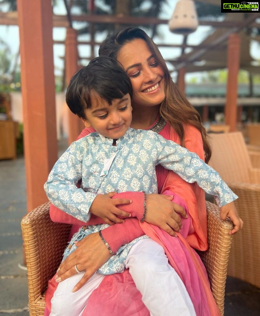 Anita Hassanandani Instagram - MeriJaan 🌷