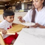 Anita Hassanandani Instagram – Just another day feeding Aaruuu! 
Every mommy feels me nai? 
CG/VFX done by @eipimedia @vsesnyato