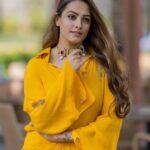 Anita Hassanandani Instagram - 🥭 📸 @luvisrrani Outfit my fav @stylejunkiie Neck piece @curiocottagejewelry