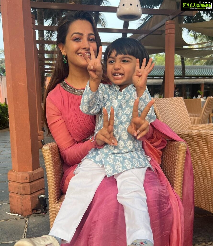 Anita Hassanandani Instagram - MeriJaan 🌷