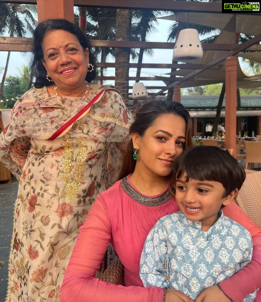 Anita Hassanandani Instagram - MeriJaan 🌷