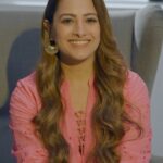 Anita Hassanandani Instagram – For me , choosing my spotlight moment was difficult but this is one memory that still makes my heart skip a beat. This is my #SpotlightMoment. What about #YourSpotlightMoment?​

Share your special memory with @vivo_india and me! ​
Was it when you excelled at your job, or was it when you had a newfound love for someone?​

Share your entries now, and describe your moment in the caption:​

– Post a picture or a video of #YourSpotlightMoment on your handle and describe your unique moment in the caption ​

– Tag @vivo_india ​

– Use the hashtags #vivoV27Pro and #YourSpotlightMoment ​

Stand a chance to be one of the 5 winners to grab an exclusive shopping voucher worth Rs 2000!​

#YourSpotlightMoment #vivoV27Pro #delighteverymoment