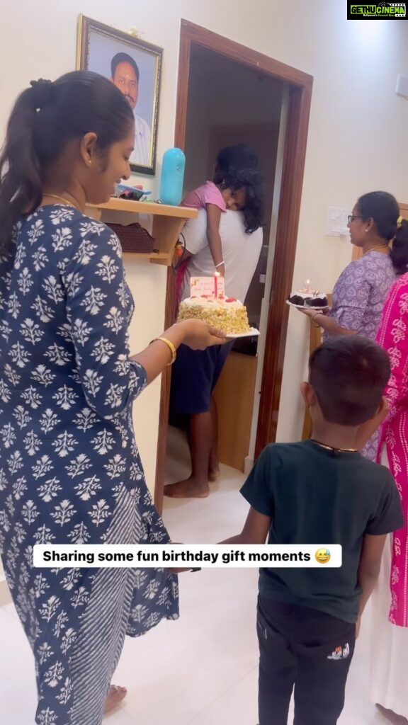 Anitha Sampath Instagram - Thank u so much for all the love and wishes for my birthday thangams😍 sorry silarku reply panen silarku pana mudila.. full vlog in our channel.link in bio By the way, this video is definitely not a show off one..just sharing my memorable fun family moments with u..😍 And as usual we visited my mom home and met my cousins and relatives there❤️endha nalla nala irundhalum family members kooda veetlaye irukradhu dhan engaluku sandhosham. We love to collect memories with our family members and we cherish our family life❤️ Thanking @itsme_pg praba for being my bestest friend❤️and showering immense love😘 And special thanks to @makeupby_rinu for the 12am visit with cake… and @deepoo_designers for the surprise costume. 昆德拉图尔
