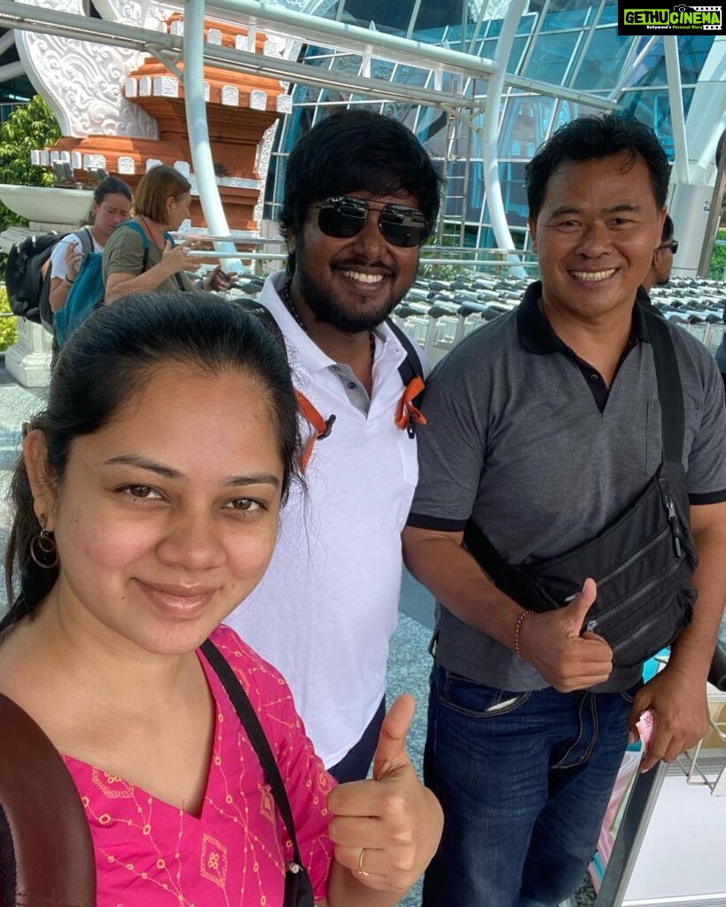 Anitha Sampath Instagram - First and the last day in bali,indonesia😍 Loving my suntan by the way! bali is worth it! Our memorable 2nd country❤️ With my 💛 @itsme_pg Thank u @gtholidays.in for the awesome arrangement! Stay,food,guide everything was perfect! Pic2 -with our guide kariyaasaa. #anithasampath #indonesia #bali #baliindonesia #gtholidays