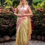 Anitha Sampath Instagram - Happy ugadi thangams😇 Thanks for this beautiful telugu bride look! @makeup_by_kez Loving this😍 Makeup: @makeup_by_kez Hair: @banu_hairstylist_sareedrapist Blouse: @ishithaa_design_house Jewellery: @jjjewellerymart Saree: @aaryanairdesigns Lens: @zerogravityphotography #anithasampath #telugubride #telugubridelook #chennimakeupartist