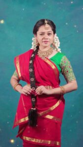 Anitha Sampath Instagram - The best ever Meena-superstar combo😍Reviving the old 90s kids song series😍
Next #anithasampathreels 💕

Wearing the awesome bridal jewellery sets from @littlefingers_bridal_jewellery 
Online www.littlefingersindia.com

Reels concept & direction 
@itsme_pg 
@official_anithasampath 
Thank u 
@makeupby_rinu
@kavin_jeyaraj 

#anithasampathreels  #asr 
#trendingreels #trending #trendingsongs #anithasampath #anithasambath #biggbossanithasampath #anithasampathbiggboss #biggbosshindi #model #vijaytv #transitionvideo #transition #bbjodigal #trendingvideos #trendingvideo  #biggbosstamil #biggboss6 #biggboss16 #suntv #vijaytelevision #vijatvserial #transitionreels #transitionvideo #chennaimakeupartist #bridalmakeup