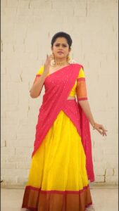 Anitha Sampath Instagram - Reviving the 90s kids songs series😍 the next #anithasampathreels is here kannukutties 😍

Wearing the Beautiful elegant half sarees from @ivalinmabia ✅
Online www.ivalinmabia.com
Lets bring back the dhaavani trend..😀
Comment your favourite dhavani colour😃

Concept direction 
@official_anithasampath 
@itsme_pg 
Makeup @makeupby_rinu 

a humble big thanks for all the support motivation and appreciation for the effort kannukutties 🙏🏼🥹☺️

#anithasampathreels  #asr #trendingreels #trending #trendingsongs #anithasampath #anithasambath #biggbossanithasampath #anithasampathbiggboss #biggbosshindi #model #vijaytv #transitionvideo #transition #bbjodigal #trendingvideos #trendingvideo  #biggbosstamil #biggboss6 #biggboss16 #suntv #vijaytelevision #vijatvserial #transitionreels #transitionvideo #chennaimakeupartist #bridalmakeup #suryafans #surya #jyothika